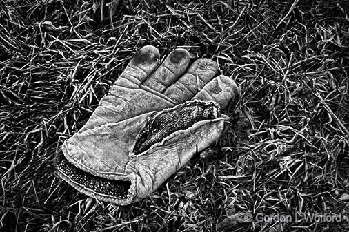 Worn Out & Abandoned_DSCF00553bw.jpg - Photographed near Smiths Falls, Ontario, Canada.